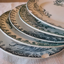 Charger l&#39;image dans la galerie, Assiettes plates Saint Amandinoise
